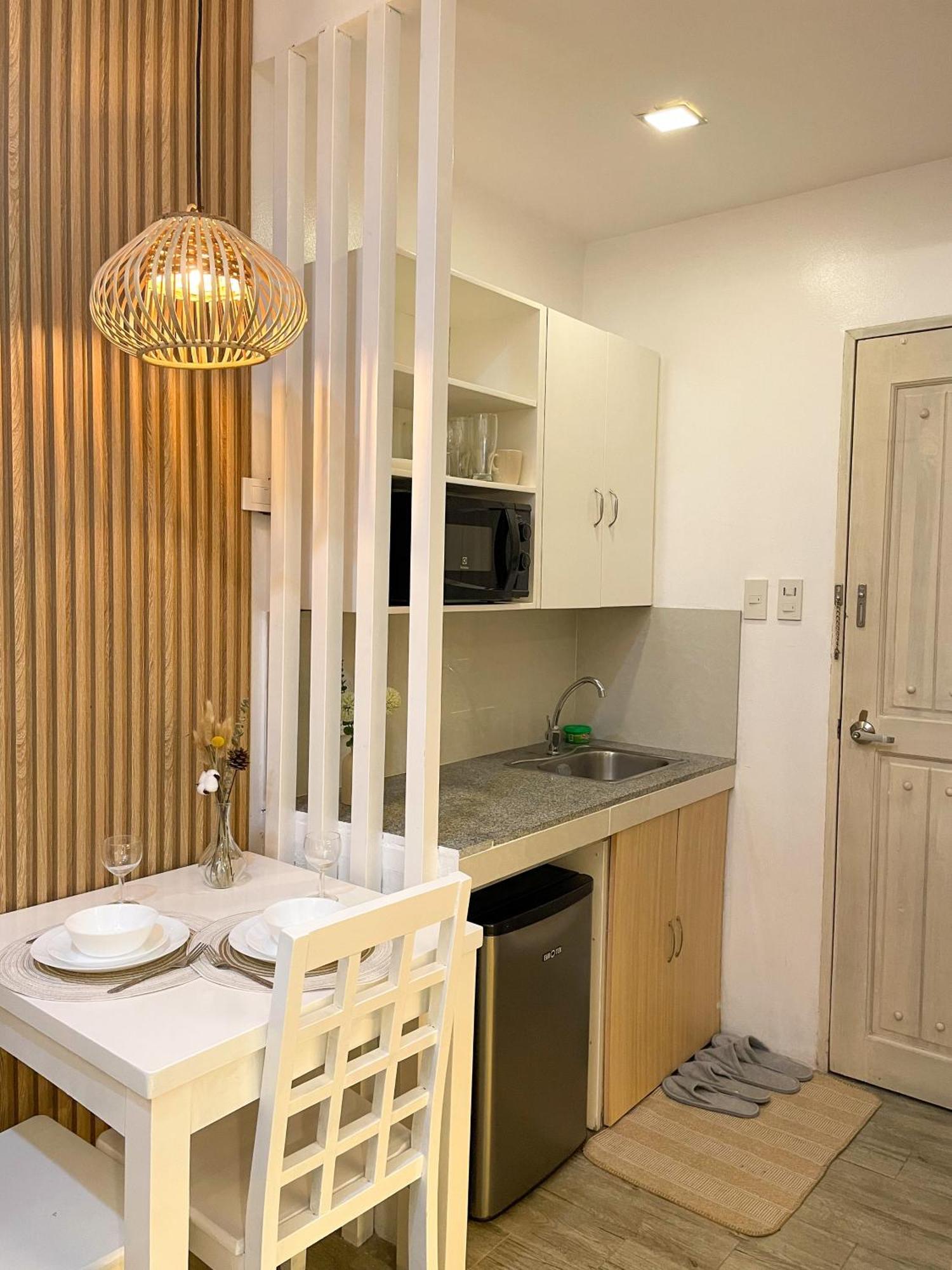 La Bella Residences, The Tiny Loft Tagaytay City Exteriör bild